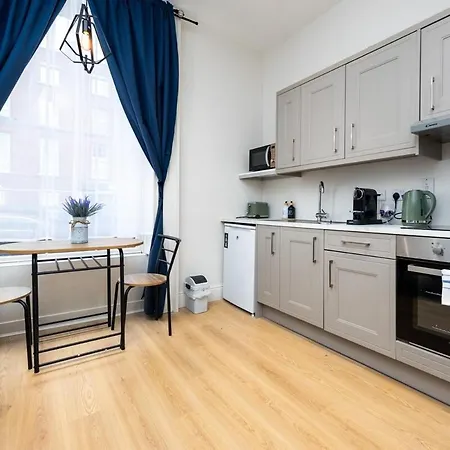 Apartman Modern Apt-23min Walk To Castle Dublin